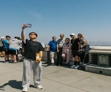 Los Angeles: Guided City & Celebrity Homes Tour + Transfers